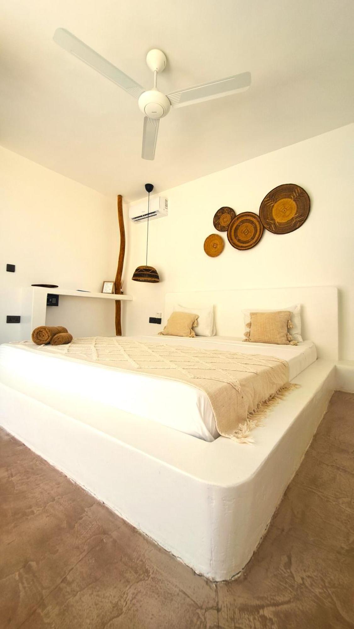 Boho Boutique Hotel - Beachfront , Adults Only , Private Pool Kiwengwa  Ruang foto